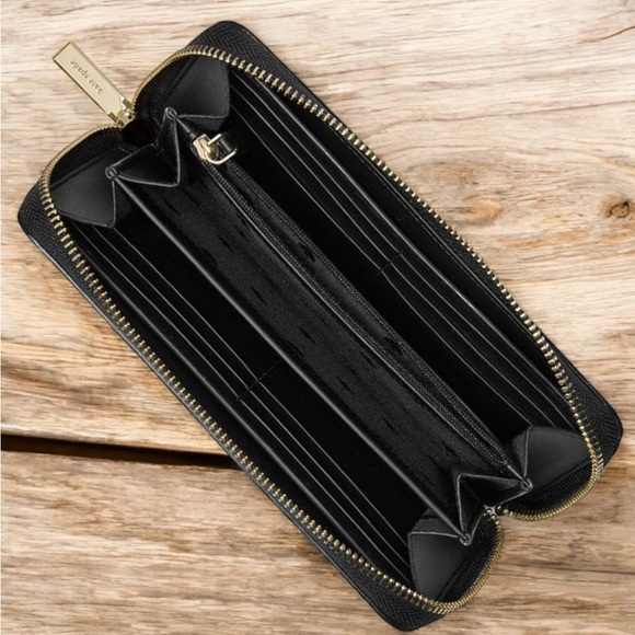 Kate Spade Disney Minnie Mouse Continental Zip Wallet - Picture 3 of 4